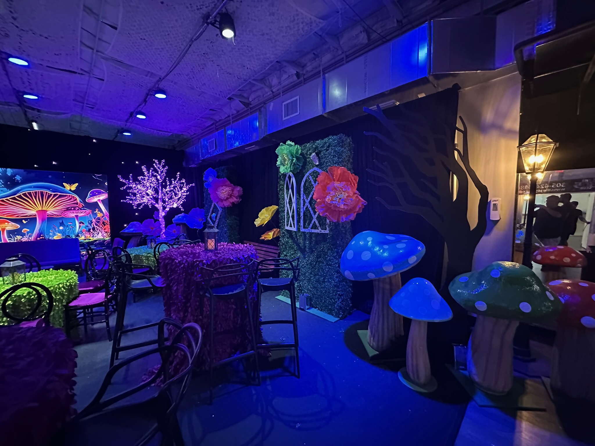 Themed event decor